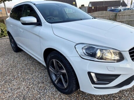 Volvo XC60 2.4 D5 R-Design Lux Nav AWD Euro 6 (s/s) 5dr 7