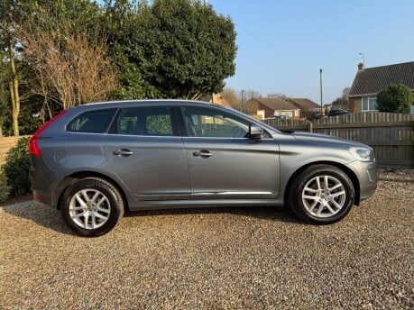 Volvo XC60 2.4 D5 SE Lux Nav Auto AWD Euro 6 (s/s) 5dr 4