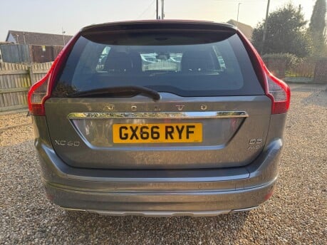 Volvo XC60 2.4 D5 SE Lux Nav Auto AWD Euro 6 (s/s) 5dr 9