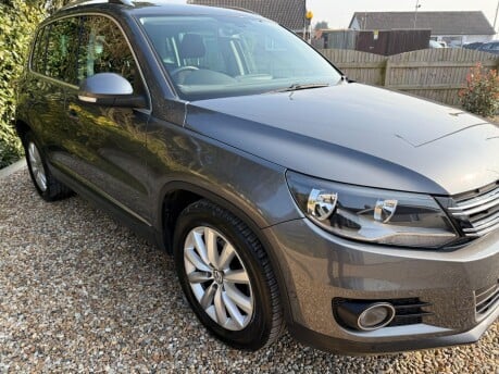 Volkswagen Tiguan 2.0 TDI BlueMotion Tech Match 2WD Euro 5 (s/s) 5dr 9