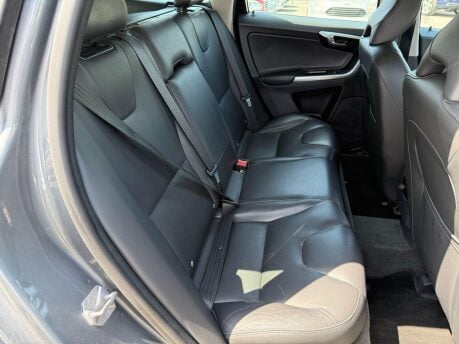 Volvo XC60 2.0 D4 SE Nav Auto Euro 6 (s/s) 5dr 23