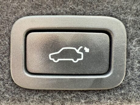 Volvo XC60 2.0 D4 SE Nav Auto Euro 6 (s/s) 5dr 25
