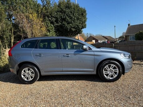 Volvo XC60 2.4 D4 SE Nav Auto AWD Euro 6 (s/s) 5dr 4