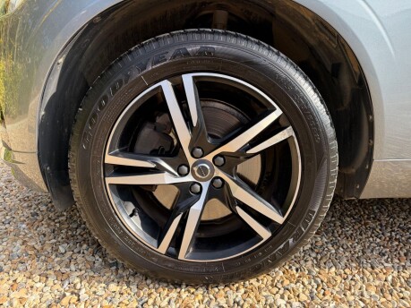 Volvo XC60 2.0 D4 R-Design Auto AWD Euro 6 (s/s) 5dr 12
