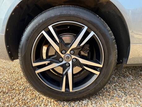 Volvo XC60 2.0 D4 R-Design Auto AWD Euro 6 (s/s) 5dr 14