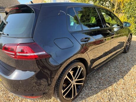 Volkswagen Golf 2.0 TDI BlueMotion Tech GTD DSG Euro 6 (s/s) 5dr 8