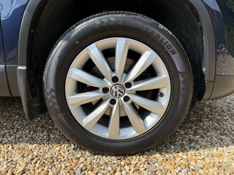Volkswagen Tiguan 2.0 TDI BlueMotion Tech Match DSG 4WD Euro 5 (s/s) 5dr 15
