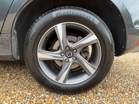 Volvo XC60 2.4 D5 R-Design Lux Nav Geartronic AWD Euro 5 5dr 11