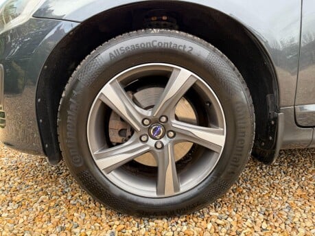 Volvo XC60 2.4 D5 R-Design Lux Nav Geartronic AWD Euro 5 5dr 12