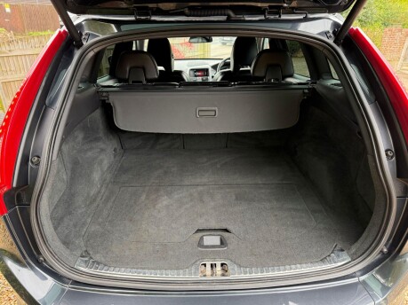 Volvo XC60 2.4 D5 R-Design Lux Nav Geartronic AWD Euro 5 5dr 26