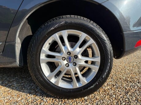 Volvo XC60 2.4 D4 SE Lux Nav Geartronic AWD Euro 5 5dr 11