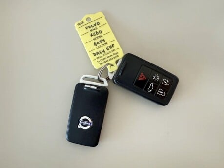 Volvo XC60 2.4 D4 SE Lux Nav Geartronic AWD Euro 5 5dr 18