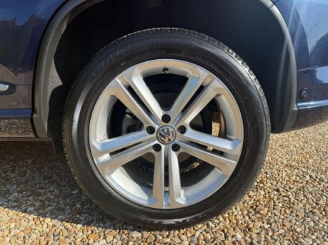 Volkswagen Tiguan 2.0 TDI BlueMotion Tech R-Line 4WD Euro 6 (s/s) 5dr 11
