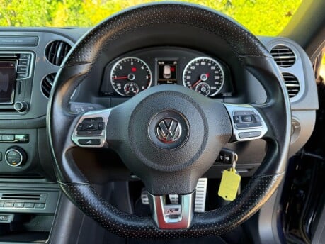 Volkswagen Tiguan 2.0 TDI BlueMotion Tech R-Line 4WD Euro 6 (s/s) 5dr 16