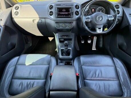 Volkswagen Tiguan 2.0 TDI BlueMotion Tech R-Line 4WD Euro 6 (s/s) 5dr 19