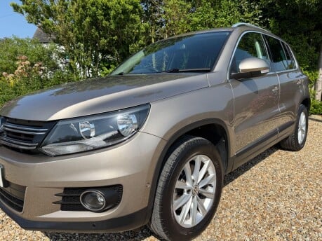 Volkswagen Tiguan 2.0 TDI BlueMotion Tech SE 4WD Euro 5 (s/s) 5dr 5