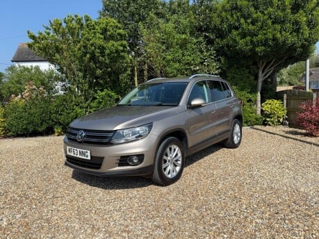 Volkswagen Tiguan 2.0 TDI BlueMotion Tech SE 4WD Euro 5 (s/s) 5dr 1