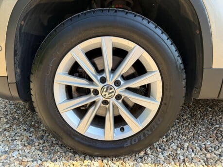 Volkswagen Tiguan 2.0 TDI BlueMotion Tech SE 4WD Euro 5 (s/s) 5dr 12