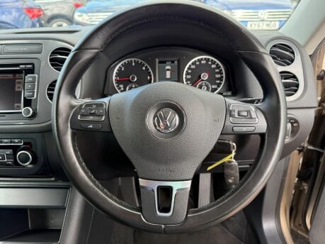 Volkswagen Tiguan 2.0 TDI BlueMotion Tech SE 4WD Euro 5 (s/s) 5dr 16