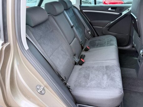 Volkswagen Tiguan 2.0 TDI BlueMotion Tech SE 4WD Euro 5 (s/s) 5dr 22