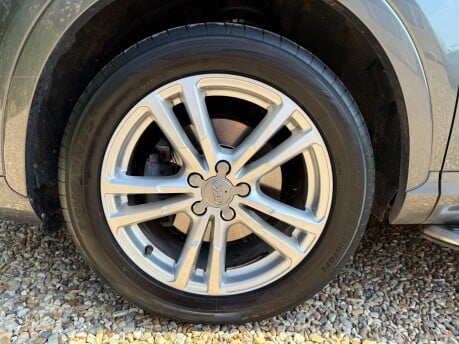 Audi Q3 2.0 TDI S line Edition Euro 6 (s/s) 5dr 12