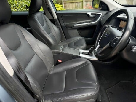 Volvo XC60 2.4 D4 SE Nav Auto AWD Euro 6 (s/s) 5dr 25