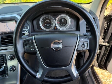 Volvo XC60 2.4 D5 SE Geartronic AWD Euro 5 5dr 15