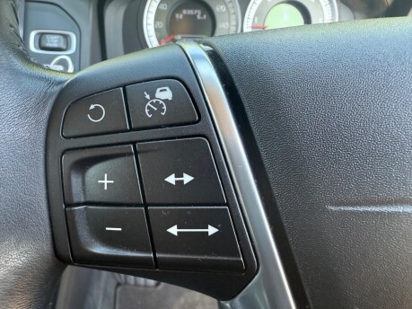 Volvo XC60 2.4 D5 SE Geartronic AWD Euro 5 5dr 16