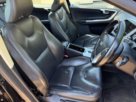 Volvo XC60 2.4 D5 SE Geartronic AWD Euro 5 5dr 21
