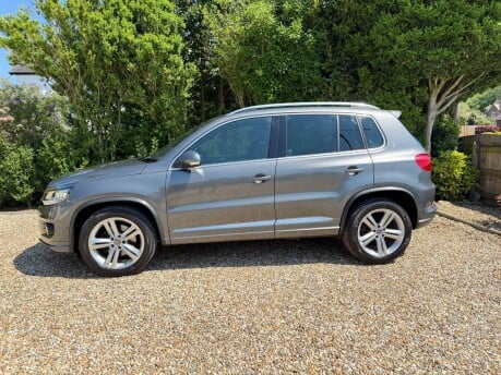 Volkswagen Tiguan 2.0 TDI BlueMotion Tech R-Line Edition 4WD Euro 6 (s/s) 5dr 3