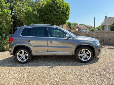 Volkswagen Tiguan 2.0 TDI BlueMotion Tech R-Line Edition 4WD Euro 6 (s/s) 5dr 4