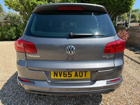 Volkswagen Tiguan 2.0 TDI BlueMotion Tech R-Line Edition 4WD Euro 6 (s/s) 5dr 9
