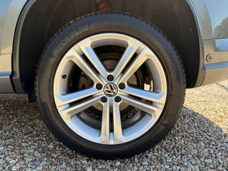 Volkswagen Tiguan 2.0 TDI BlueMotion Tech R-Line Edition 4WD Euro 6 (s/s) 5dr 12