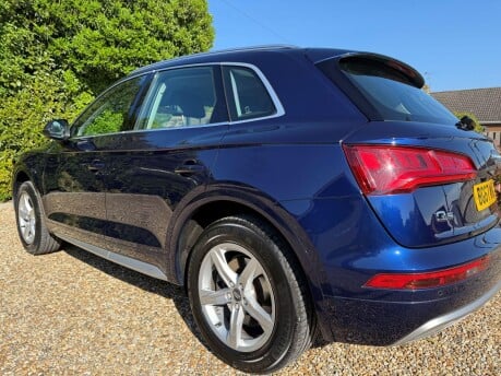 Audi Q5 2.0 TDI Sport S Tronic quattro Euro 6 (s/s) 5dr 9