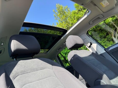 Volkswagen Tiguan 2.0 TDI SEL DSG Euro 6 (s/s) 5dr 3