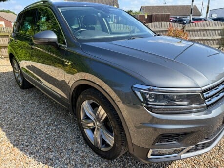 Volkswagen Tiguan 2.0 TDI SEL DSG Euro 6 (s/s) 5dr 9