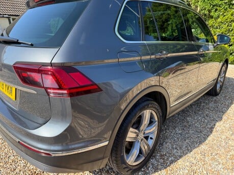 Volkswagen Tiguan 2.0 TDI SEL DSG Euro 6 (s/s) 5dr 10