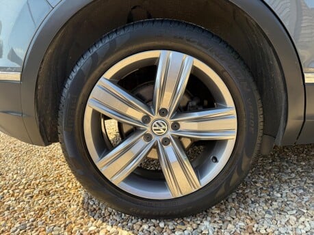 Volkswagen Tiguan 2.0 TDI SEL DSG Euro 6 (s/s) 5dr 16