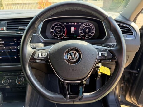 Volkswagen Tiguan 2.0 TDI SEL DSG Euro 6 (s/s) 5dr 18