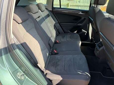 Volkswagen Tiguan 2.0 TDI SEL DSG Euro 6 (s/s) 5dr 22