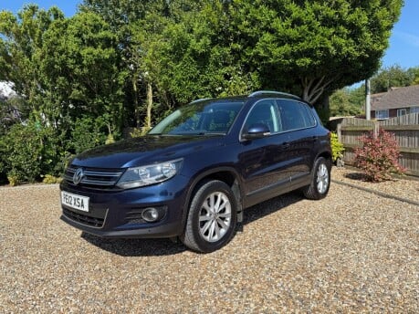 Volkswagen Tiguan 2.0 TDI BlueMotion Tech SE DSG 4WD Euro 5 (s/s) 5dr 1
