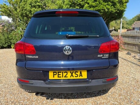 Volkswagen Tiguan 2.0 TDI BlueMotion Tech SE DSG 4WD Euro 5 (s/s) 5dr 9