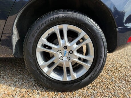 Volvo XC60 2.4 D5 SE Lux Nav Auto AWD Euro 6 (s/s) 5dr 12