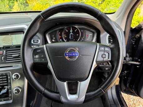 Volvo XC60 2.4 D5 SE Lux Nav Auto AWD Euro 6 (s/s) 5dr 16