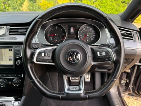 Volkswagen Passat 2.0 TDI BlueMotion Tech R-Line DSG Euro 6 (s/s) 5dr 15