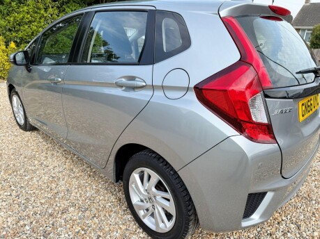 Honda Jazz 1.3 i-VTEC SE CVT Euro 6 (s/s) 5dr 10