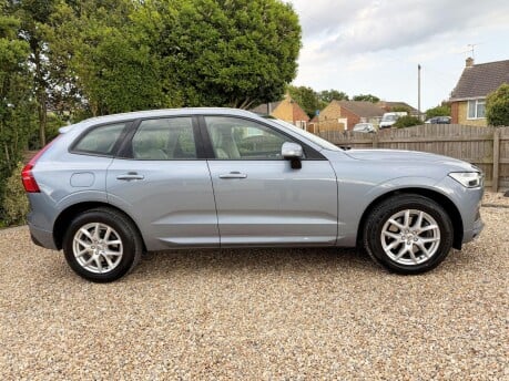 Volvo XC60 2.0 D4 Momentum Auto AWD Euro 6 (s/s) 5dr 4