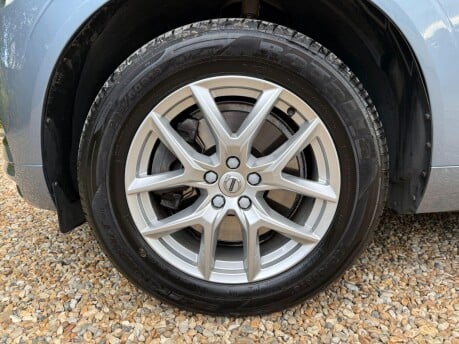 Volvo XC60 2.0 D4 Momentum Auto AWD Euro 6 (s/s) 5dr 12