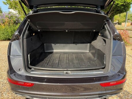 Audi Q5 3.0 TDI V6 S line Plus S Tronic quattro Euro 5 (s/s) 5dr 19