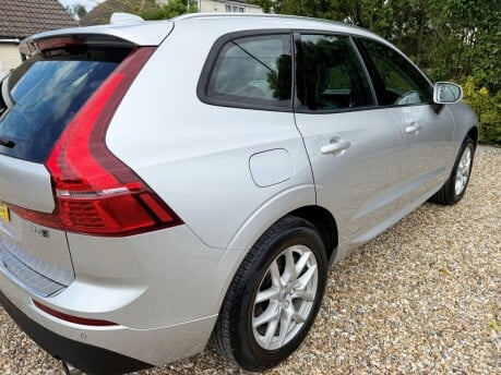 Volvo XC60 2.0 D4 Momentum Auto AWD Euro 6 (s/s) 5dr 8